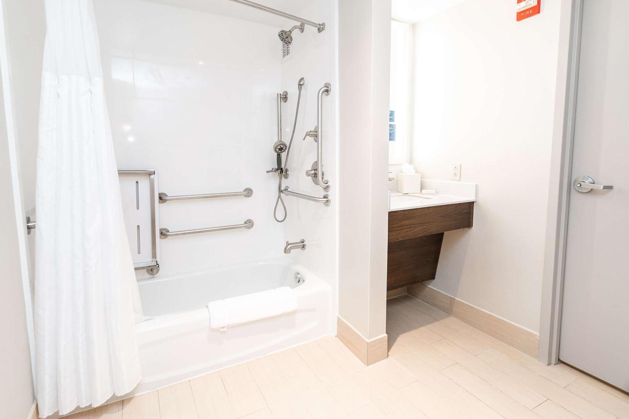 Hilton Garden Inn פיירפקס מראה חיצוני תמונה